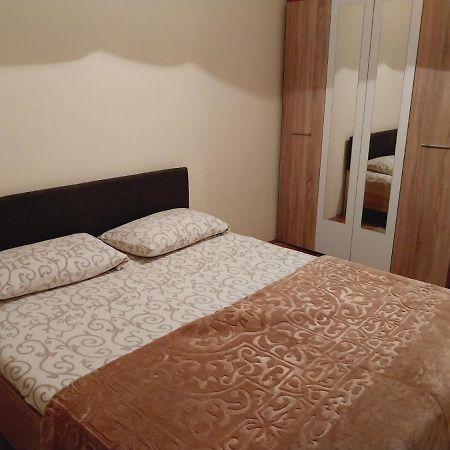 Appartamento Stan Na Dan - Indija Esterno foto